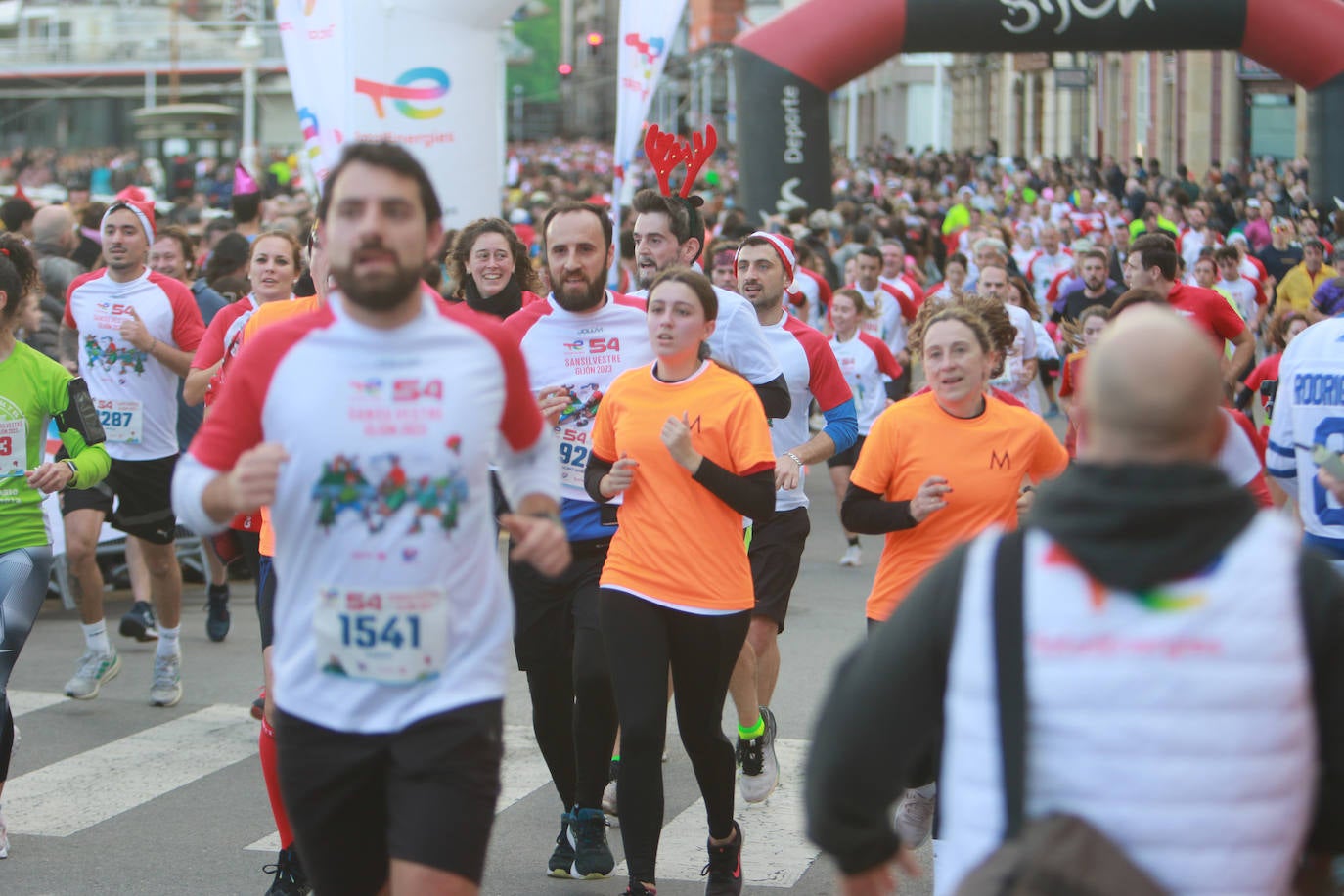 ¿Corriste la San Silvestre de Gijón? ¡Búscate en las fotos!