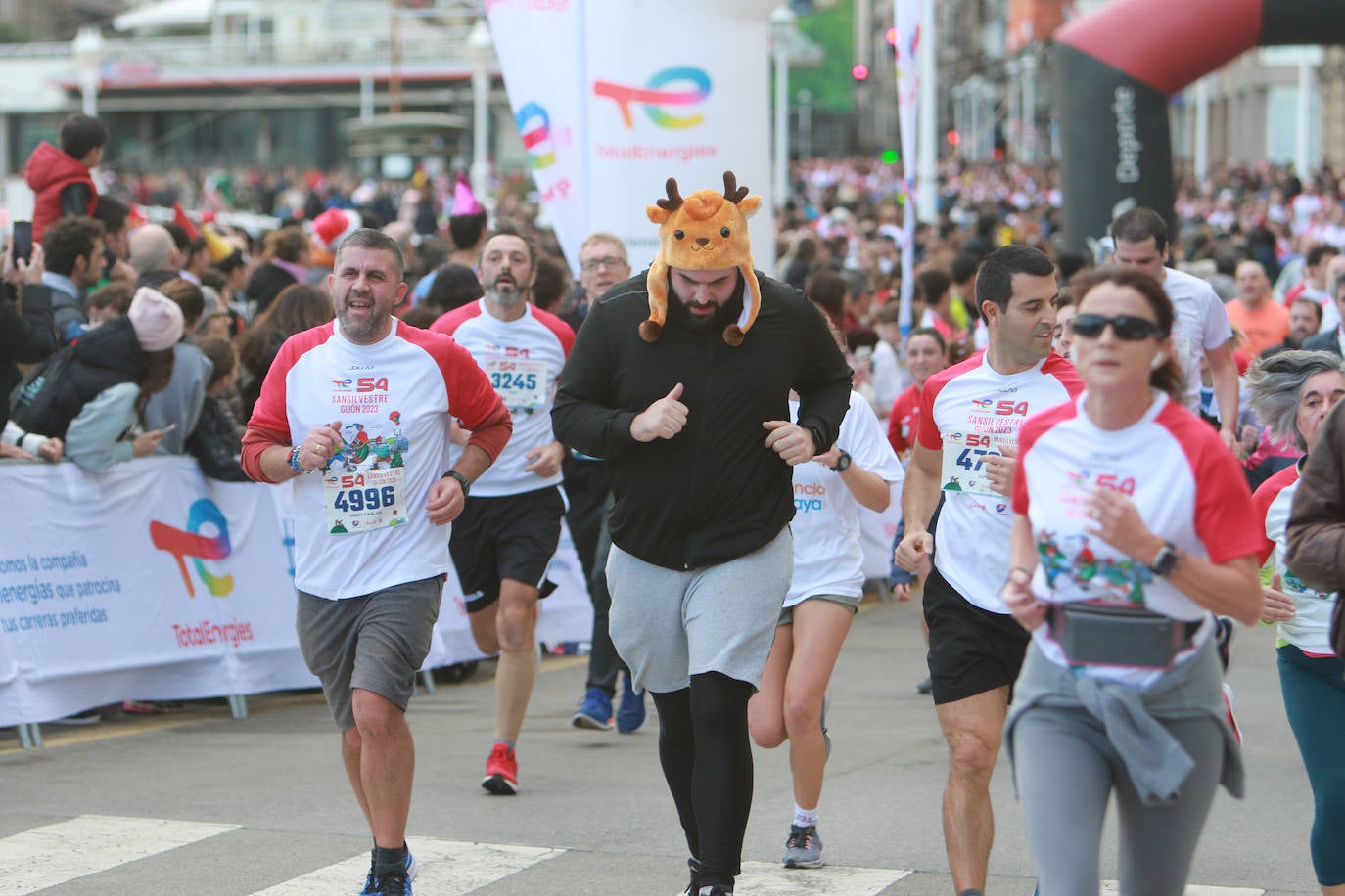 ¿Corriste la San Silvestre de Gijón? ¡Búscate en las fotos!