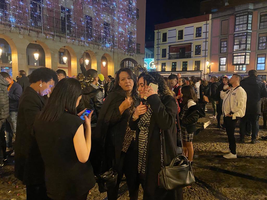 Fotos: Una Nochevieja que volvió a ser de multitudes en Asturias