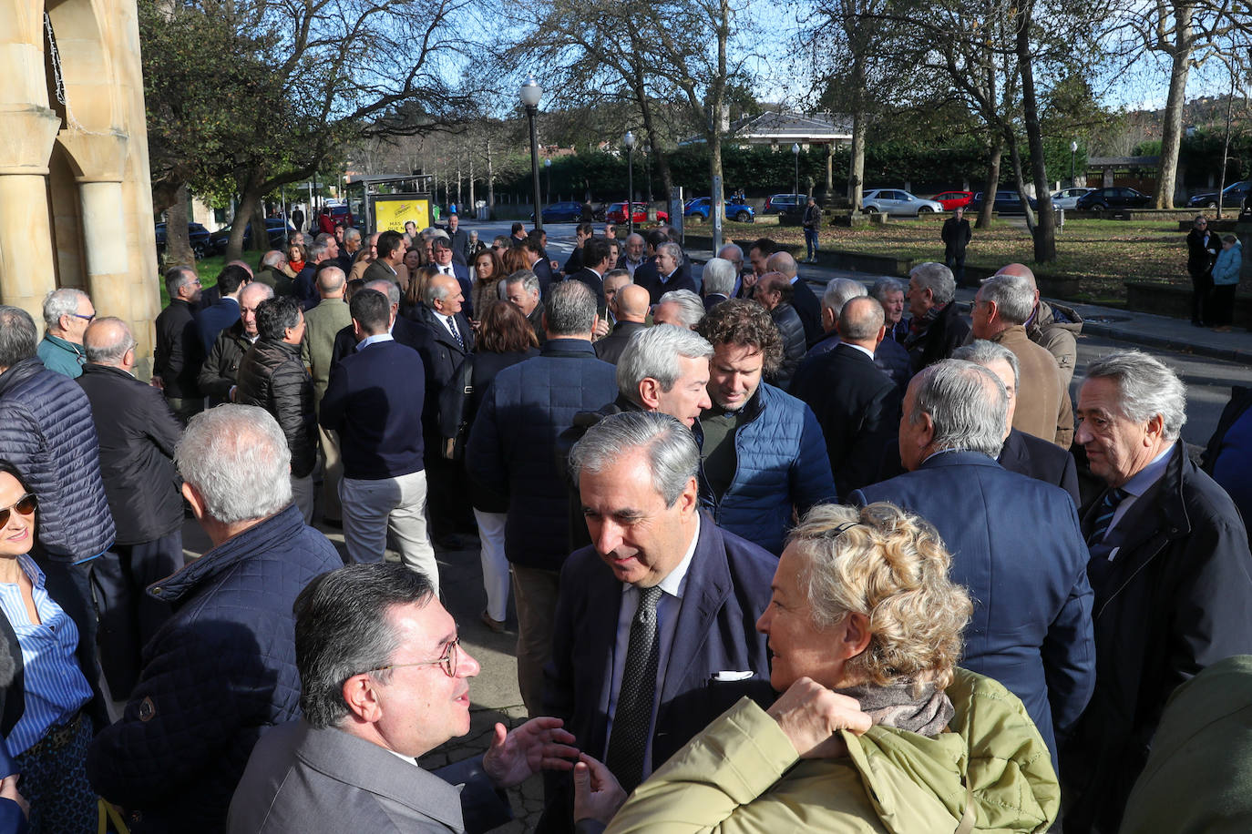 Fotos: Emocionada despedida en Gijón al empresario Romualdo Alvargonzález