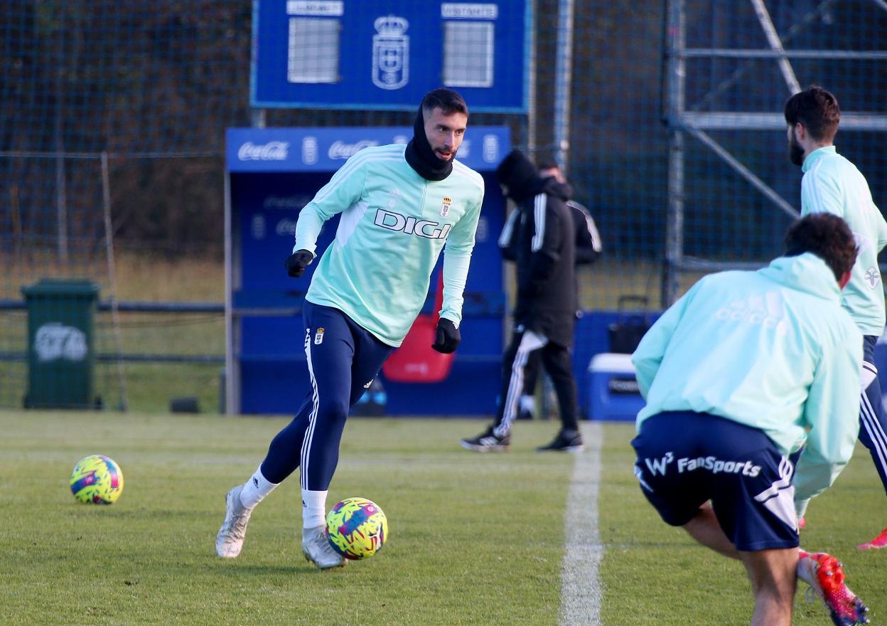 Borja Bastón, durante un entrenamiento en El Requexón. 