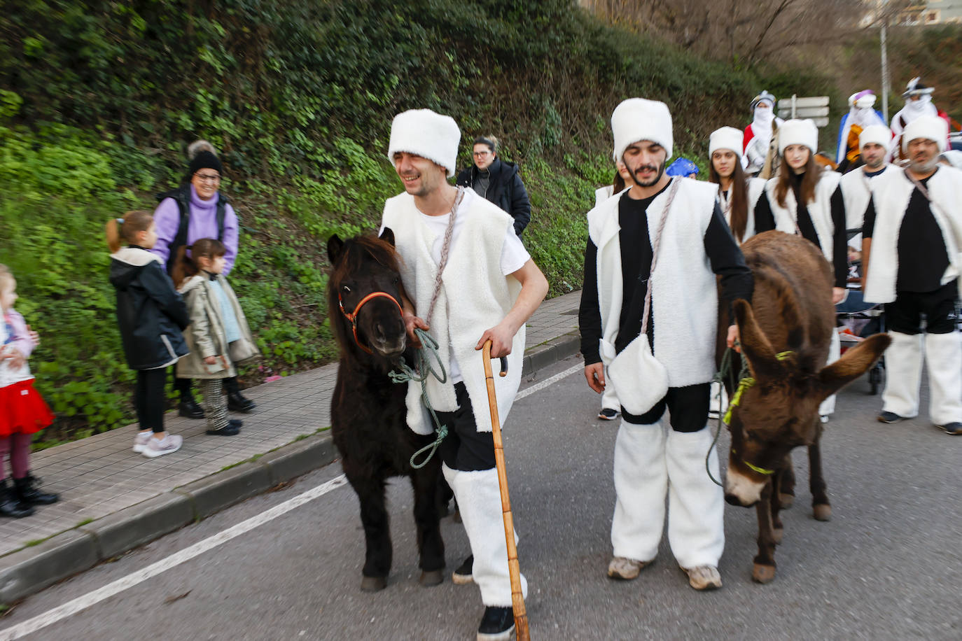 Fotos: Últimas peticiones a los Reyes Magos en El Coto, Ceares y Pescadores