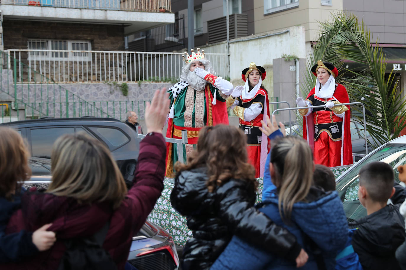 Fotos: Últimas peticiones a los Reyes Magos en El Coto, Ceares y Pescadores