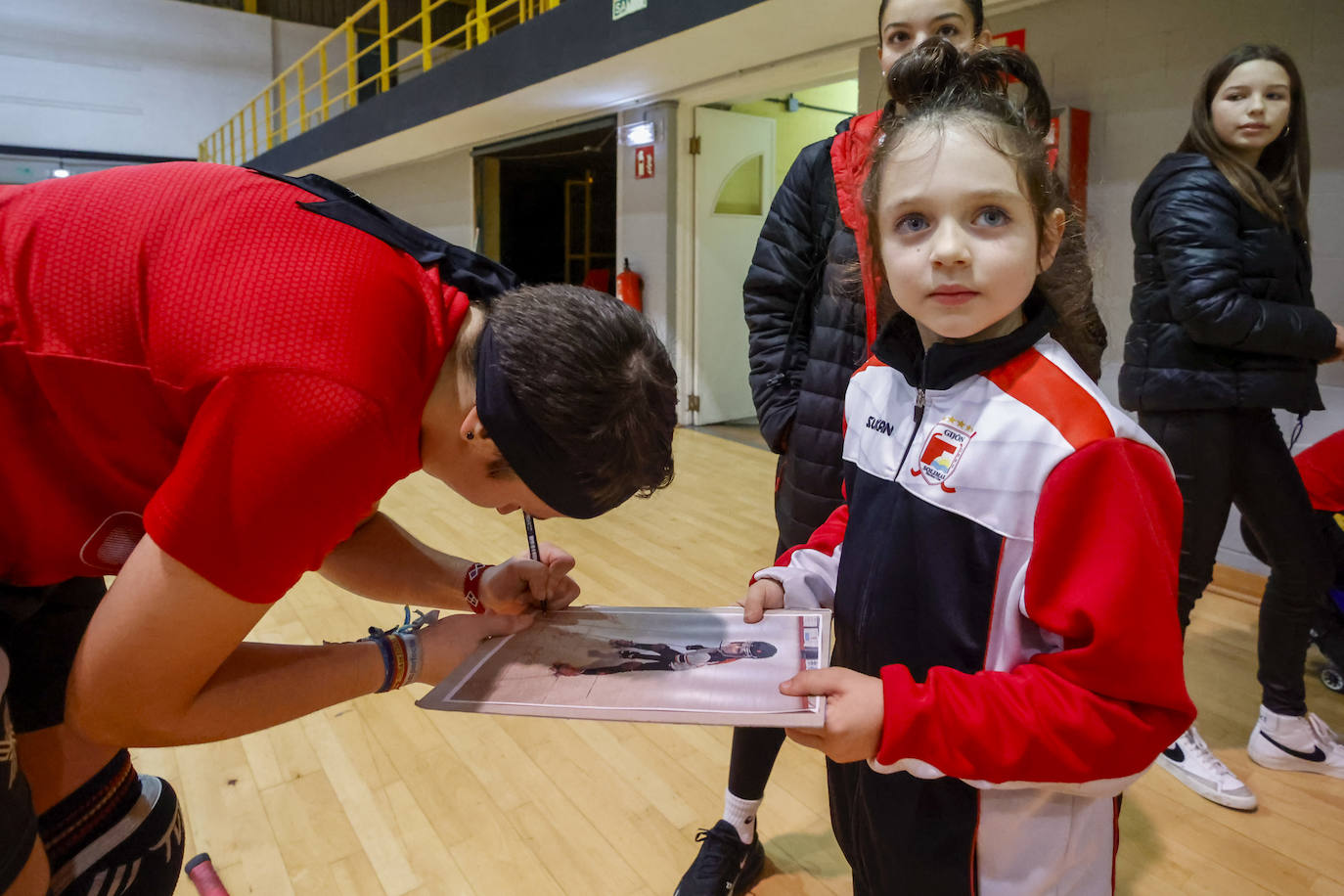 Fotos: El Telecable Gijón se carga de la energía de la afición