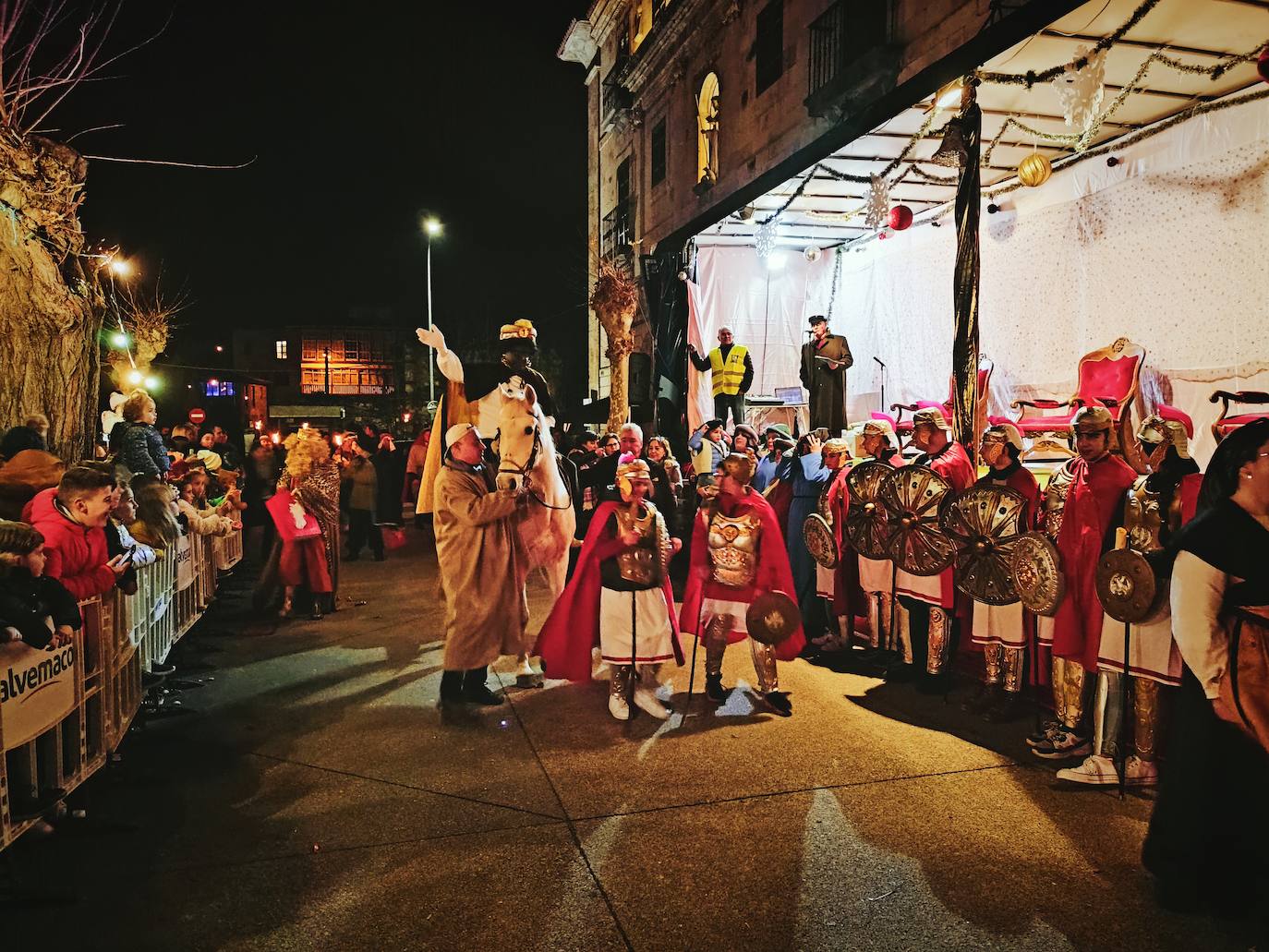 Fotos: Emoción y nervios en el occidente asturiano por los Reyes Magos