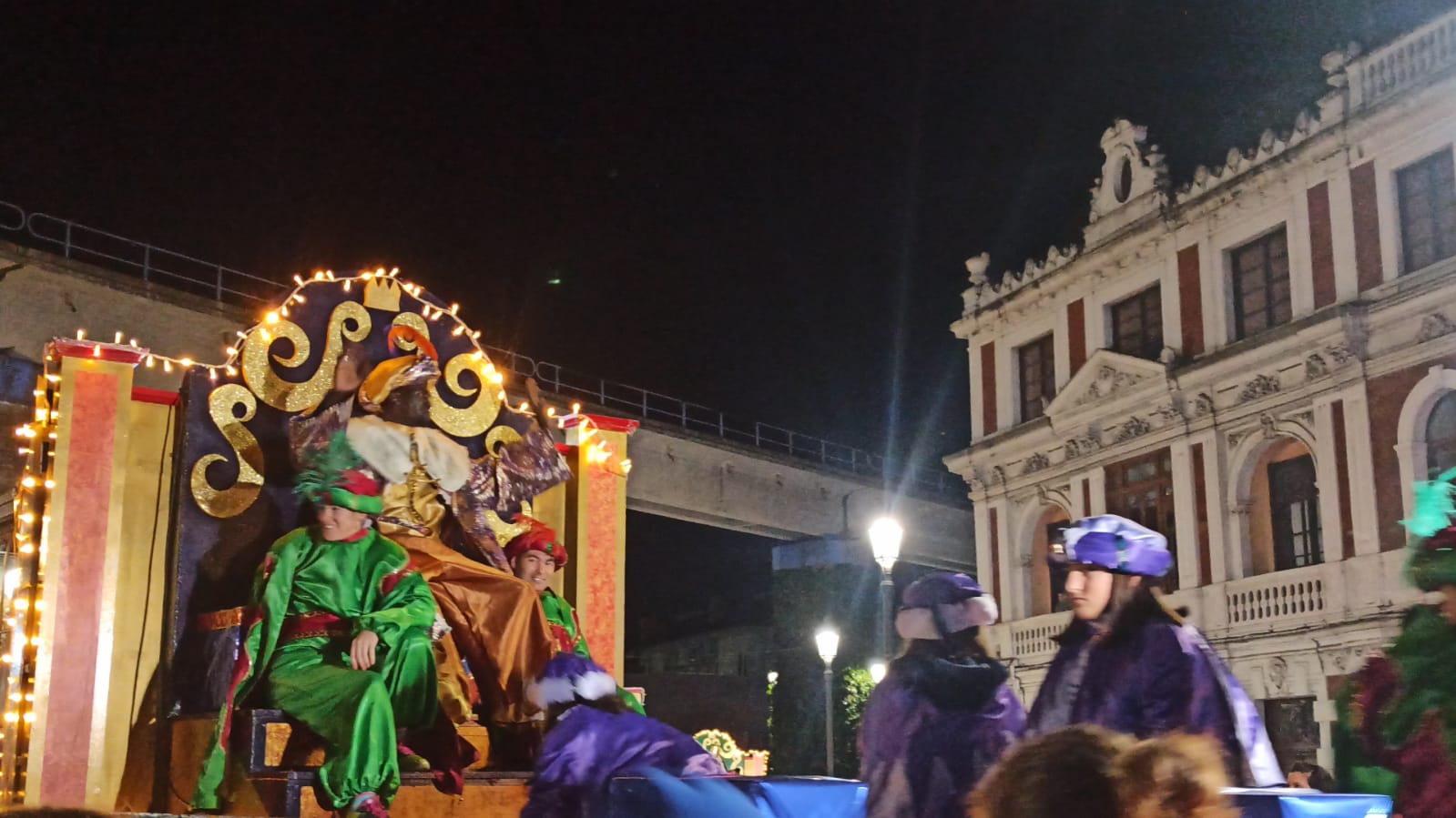 Fotos: Emoción y nervios en el occidente asturiano por los Reyes Magos