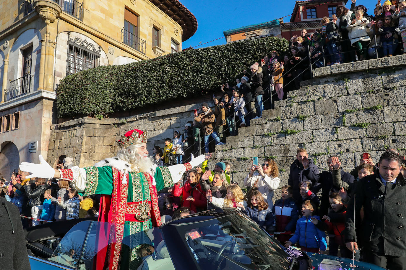 Fotos: Rostros llenos de ilusión en la recepción de los Reyes Magos de Gijón