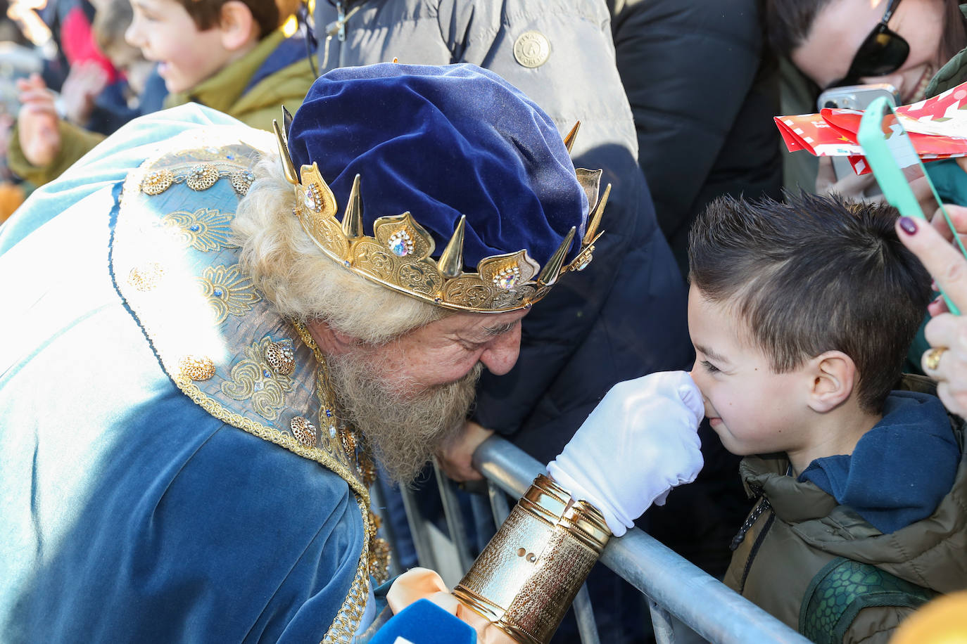 Fotos: Rostros llenos de ilusión en la recepción de los Reyes Magos de Gijón