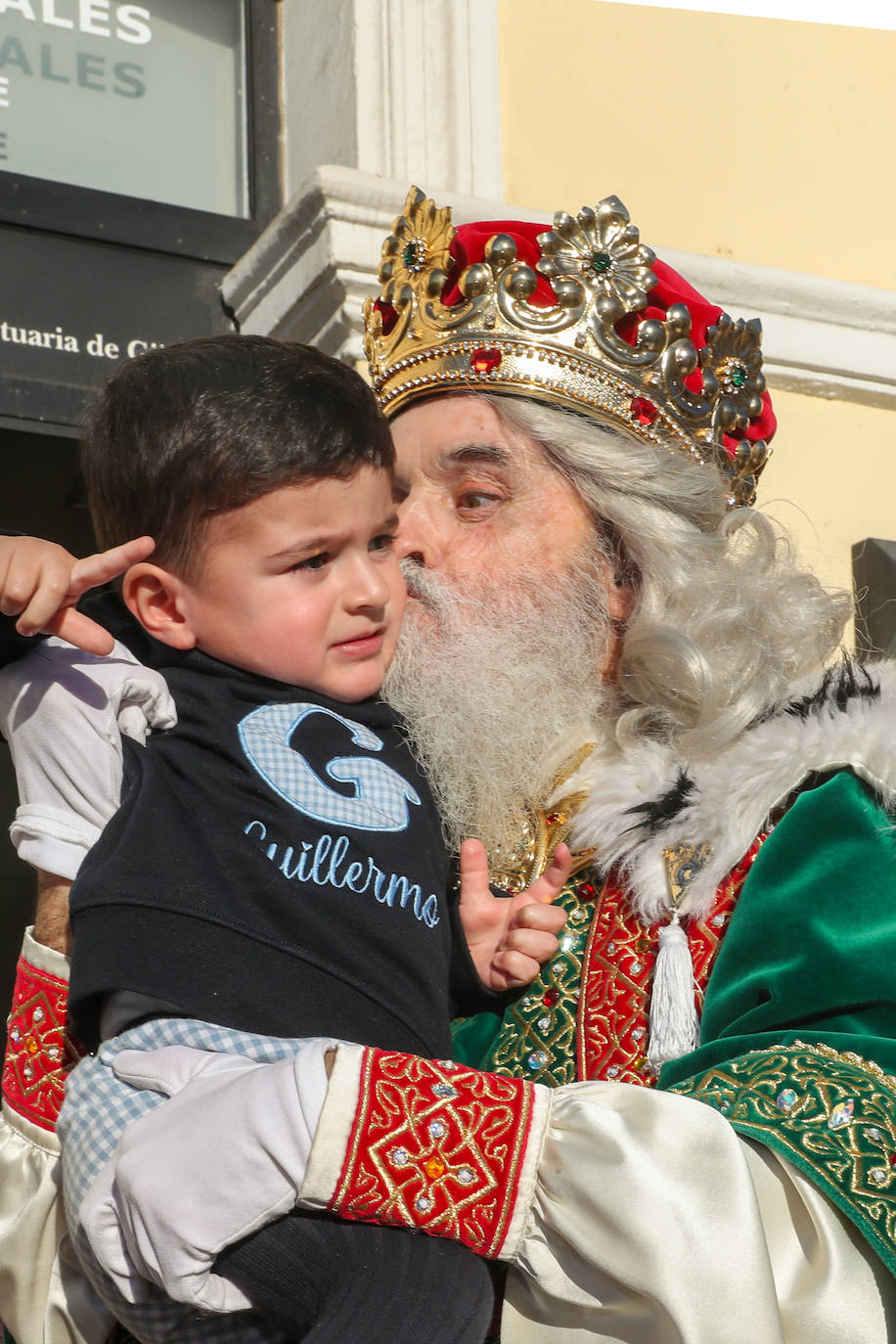 Fotos: Rostros llenos de ilusión en la recepción de los Reyes Magos de Gijón