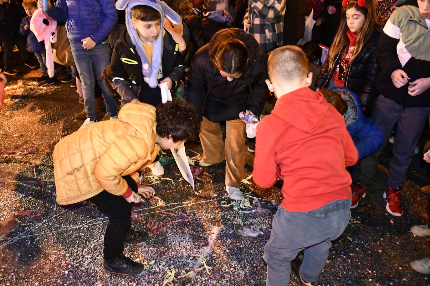 Fotos: Melchor, Gaspar y Baltasar llenan Avilés de ilusión