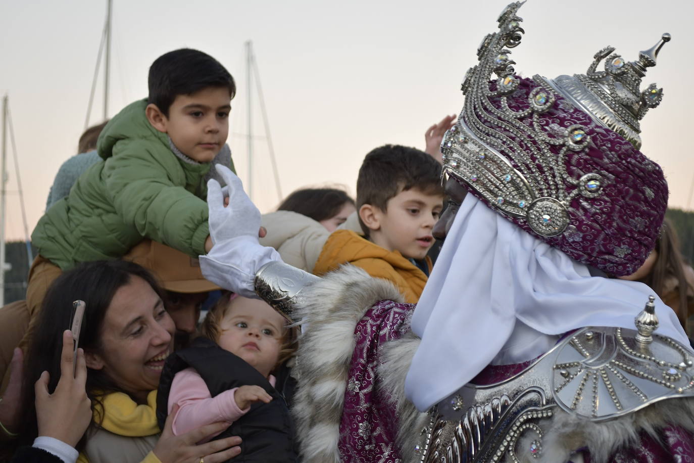 «Da gusto volver a Avilés y estamos muy contentos de a saludar a todos los niños»