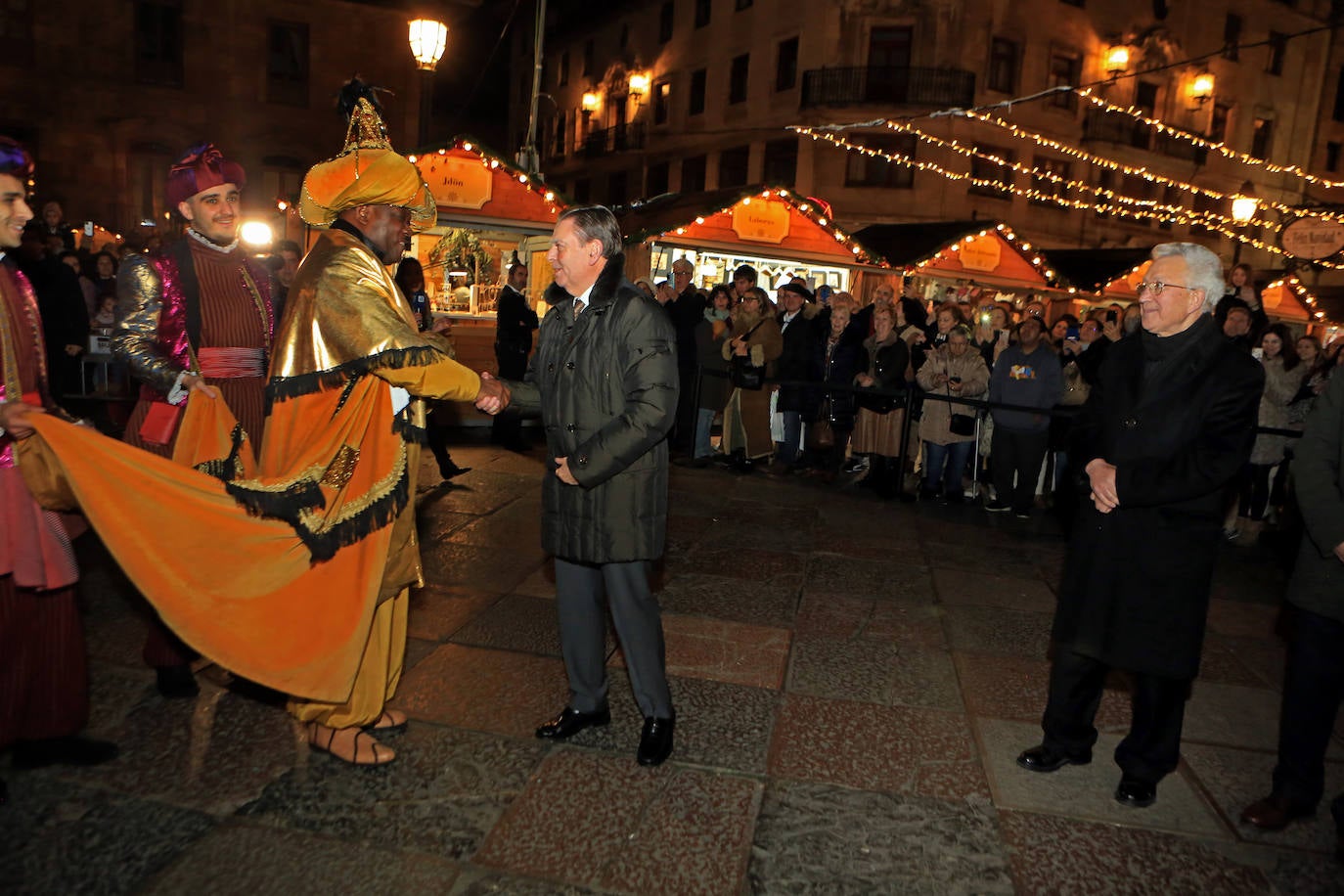 Fotos: Los Reyes Magos hacen soñar a los niños en Oviedo