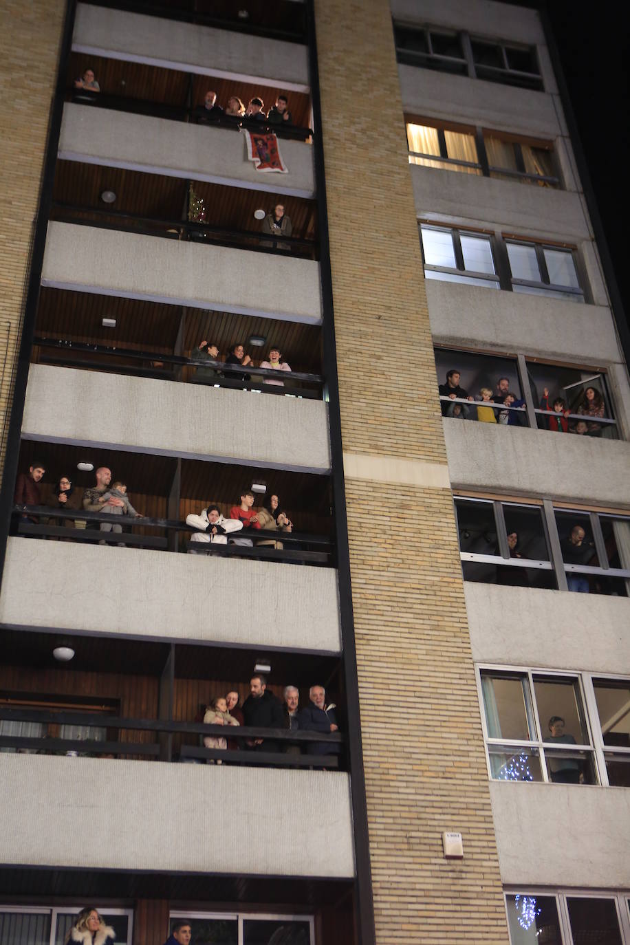 Fotos: Los Reyes Magos hacen soñar a los niños en Oviedo