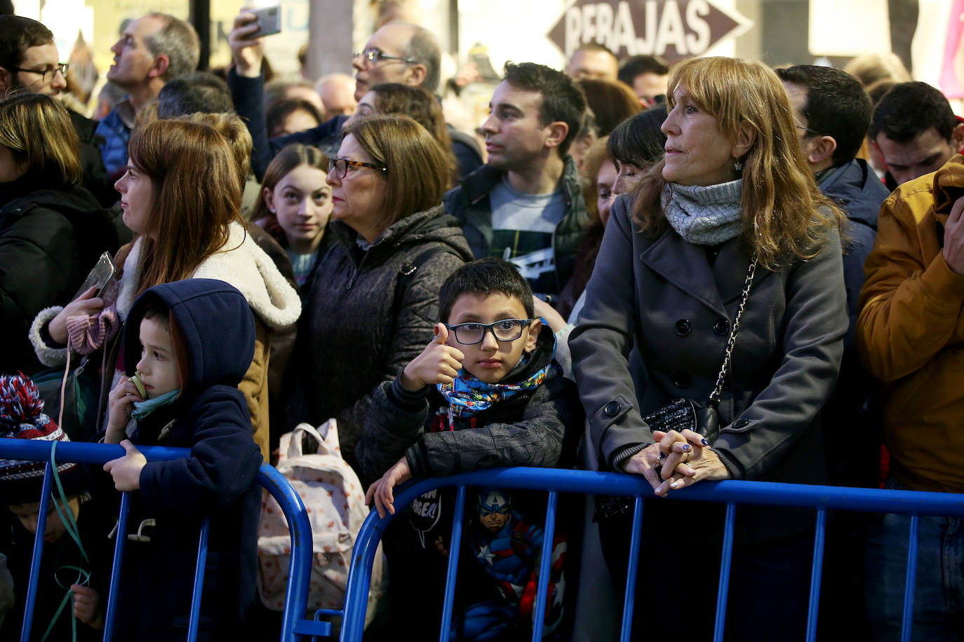 Fotos: Los Reyes Magos hacen soñar a los niños en Oviedo