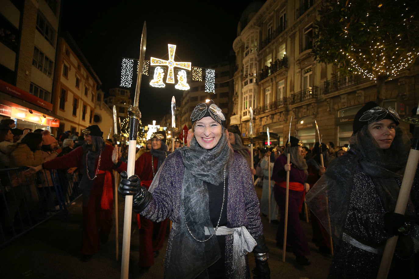 Fotos: Los Reyes Magos hacen soñar a los niños en Oviedo