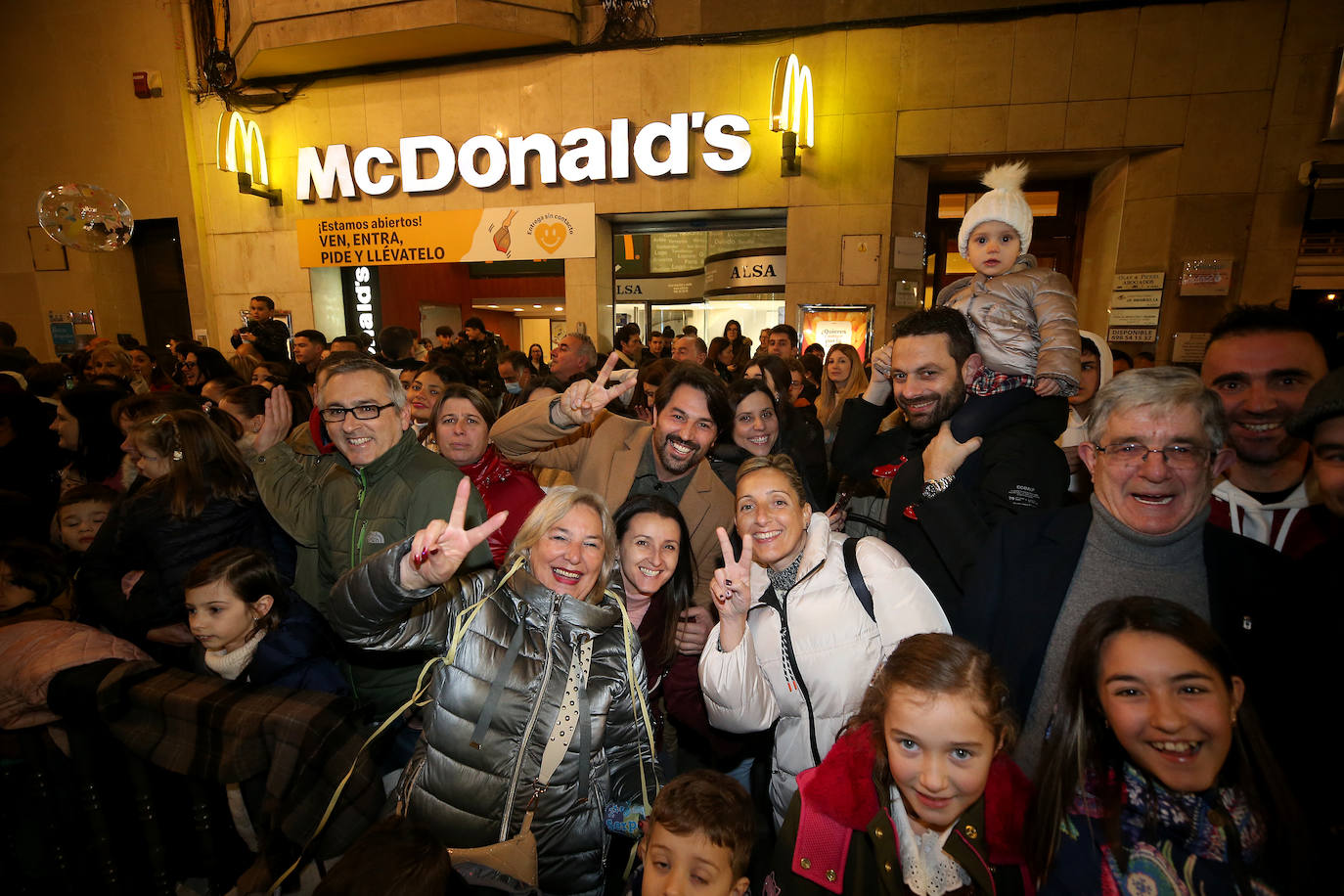 Fotos: Los Reyes Magos hacen soñar a los niños en Oviedo