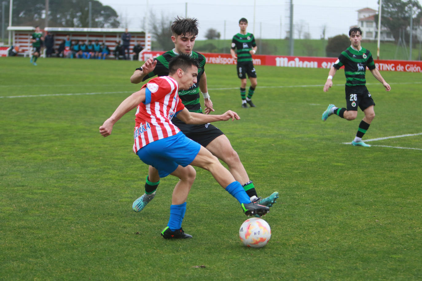 Fotos: Las mejores imágenes del Sporting - Racing en la Copa del Rey de juveniles