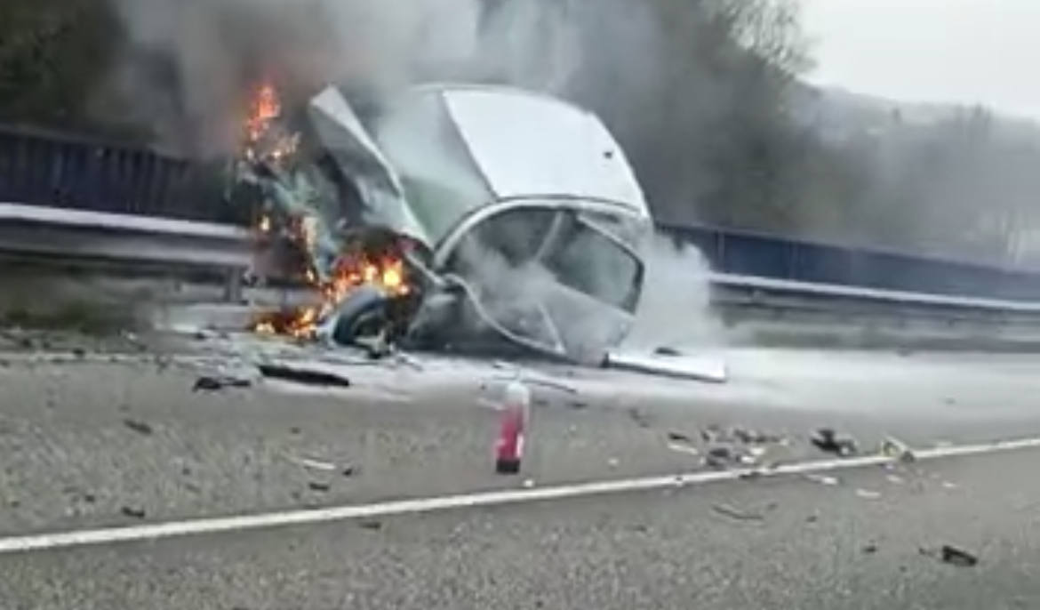 Fotos: Choque de dos vehículos en el corredor del Nalón