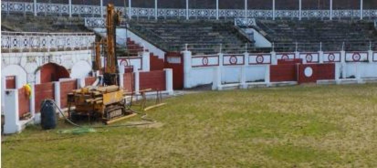 Labores de inspección geotécnica en la plaza de toros para la elaboración del informe