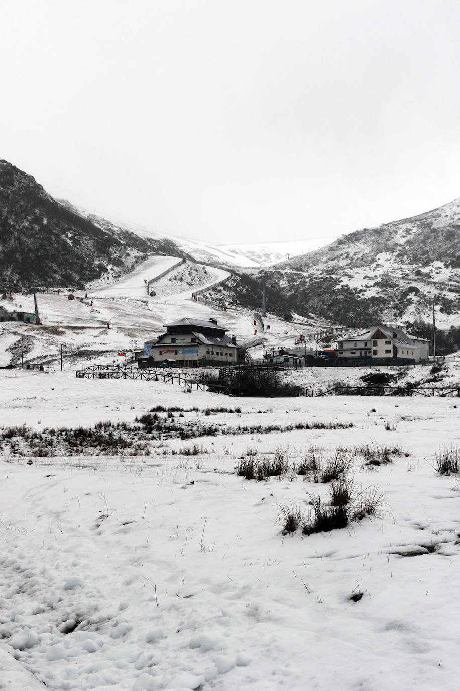 Fotos: Pajares se vuelve a teñir de blanco