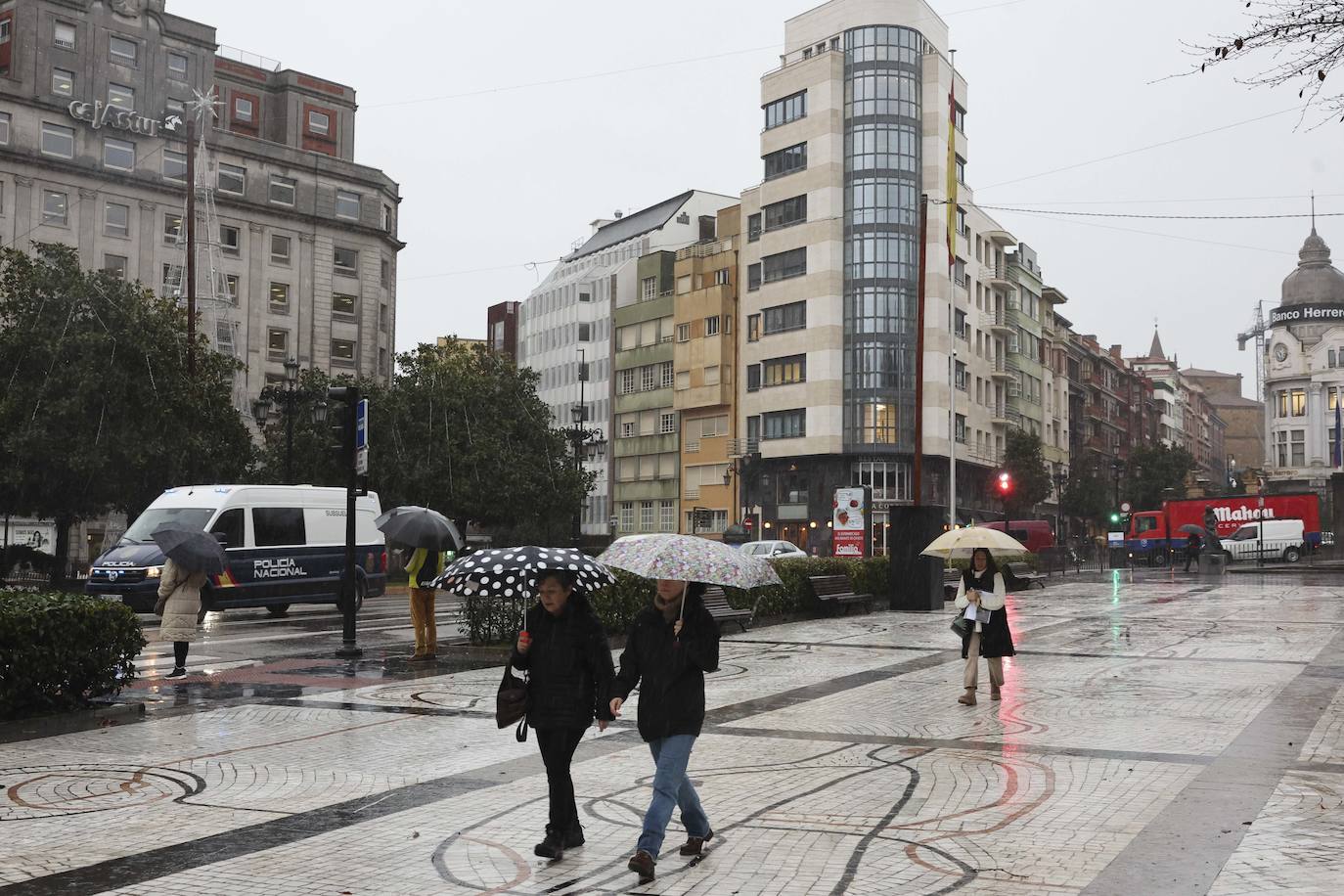 Fotos: Fuertes lluvias en Oviedo por el temporal