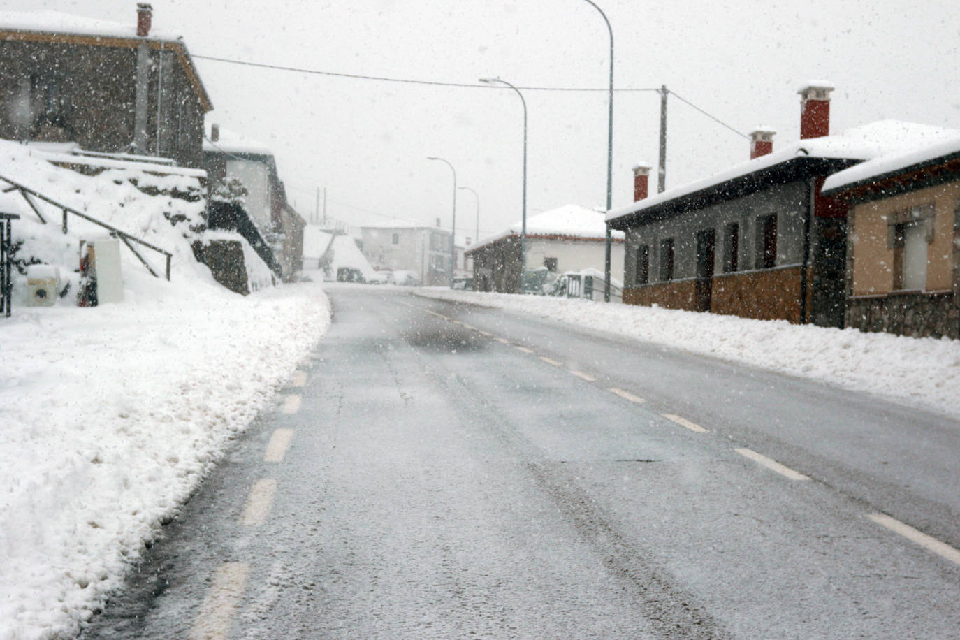 Fotos: Pajares se tiñe de blanco