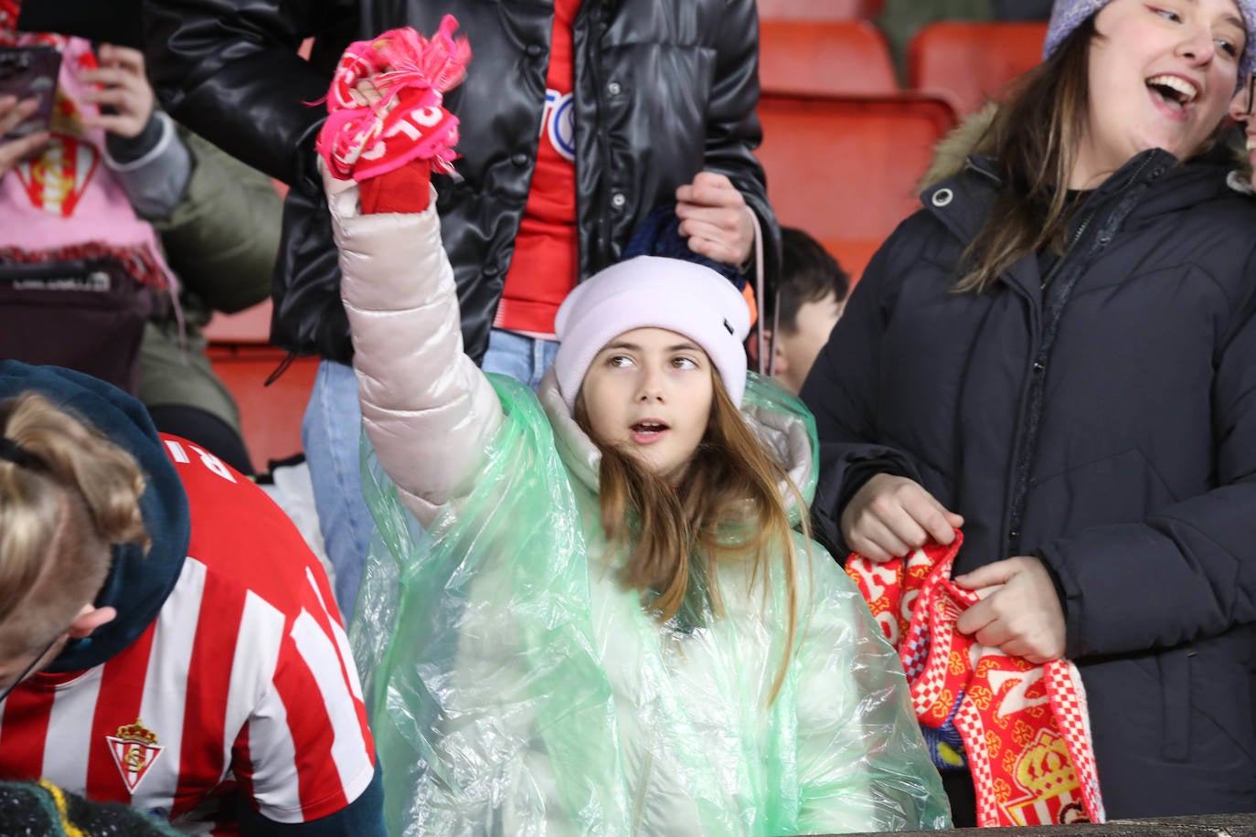 Fotos: ¿Estuviste en el Sporting - Valencia? ¡Búscate!