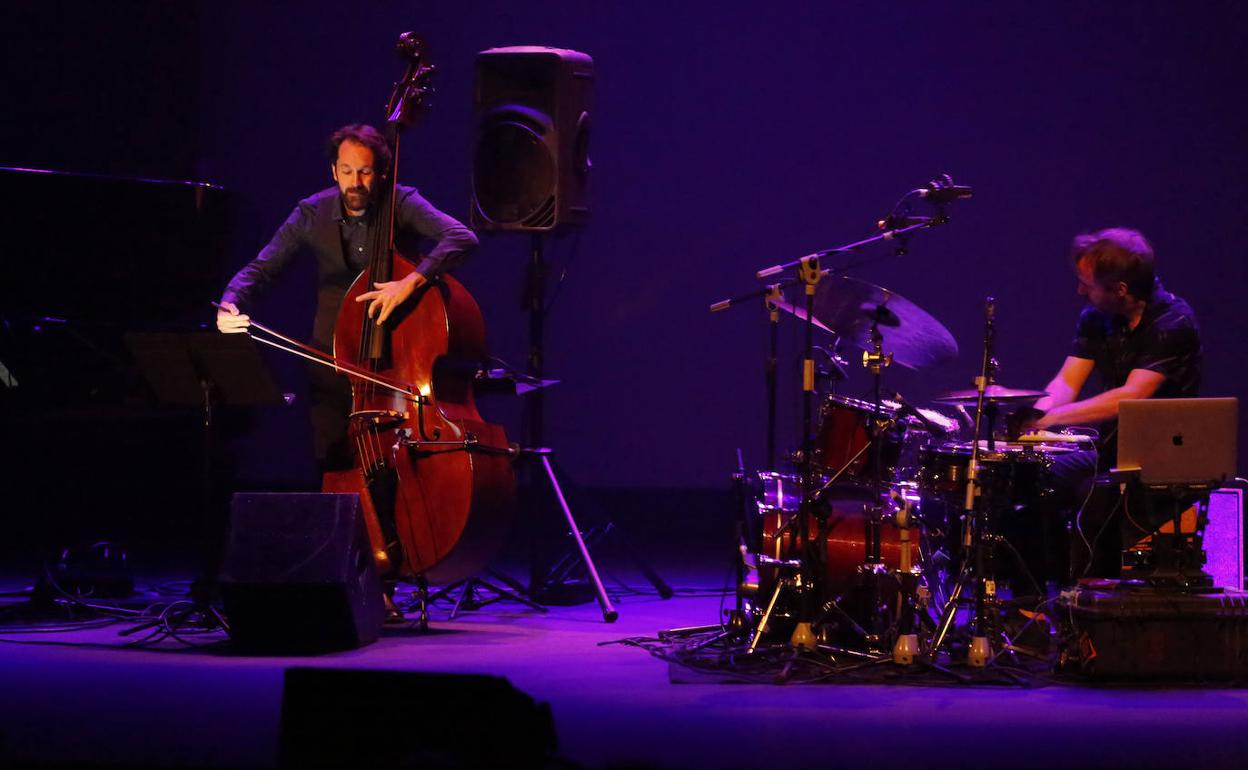 Moisés P. Sánchez en el Teatro Jovellanos durante el Festival de Jazz de Gijón del noviembre pasado