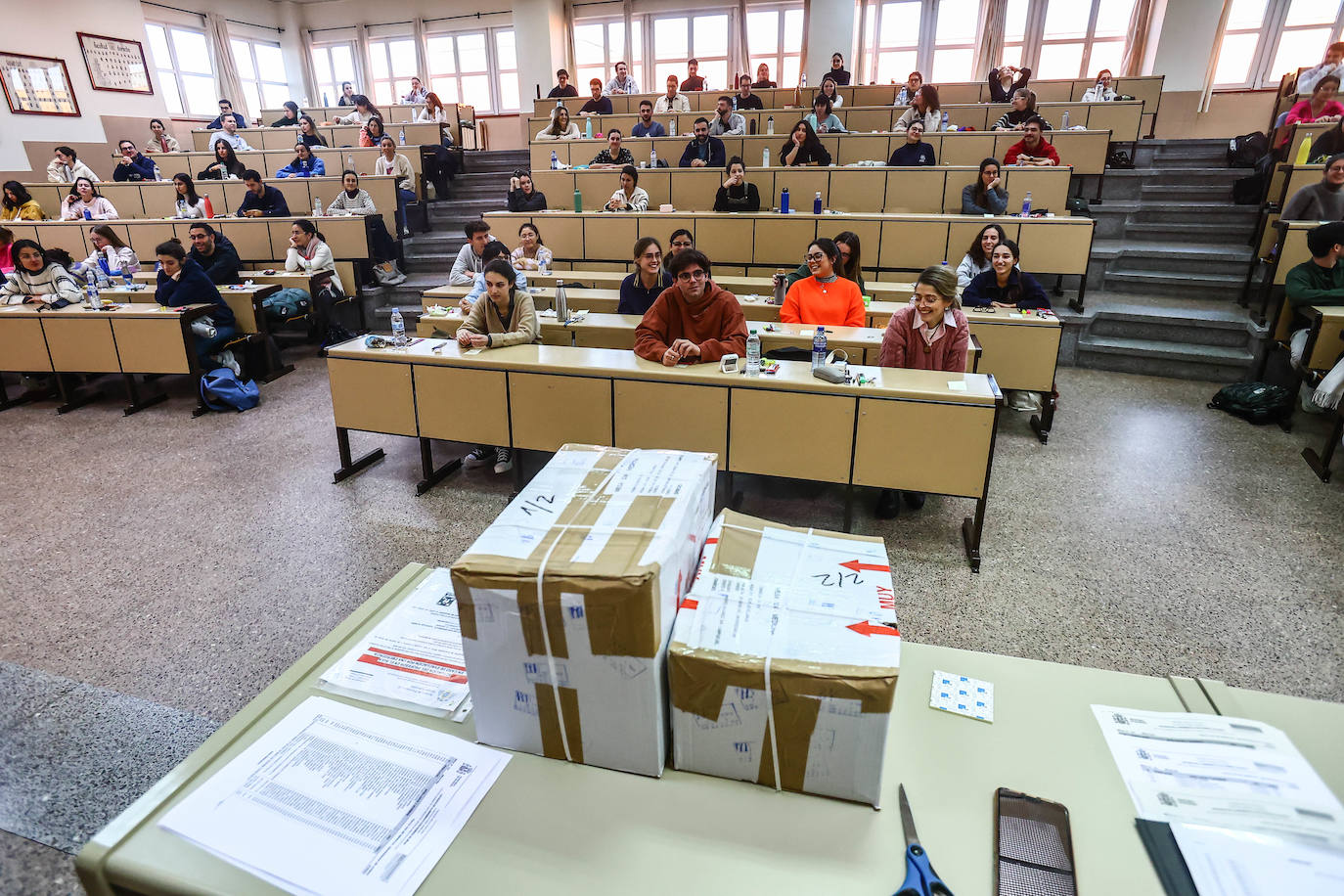 Fotos: Una prueba MIR con más de 1.400 aspirantes en Asturias