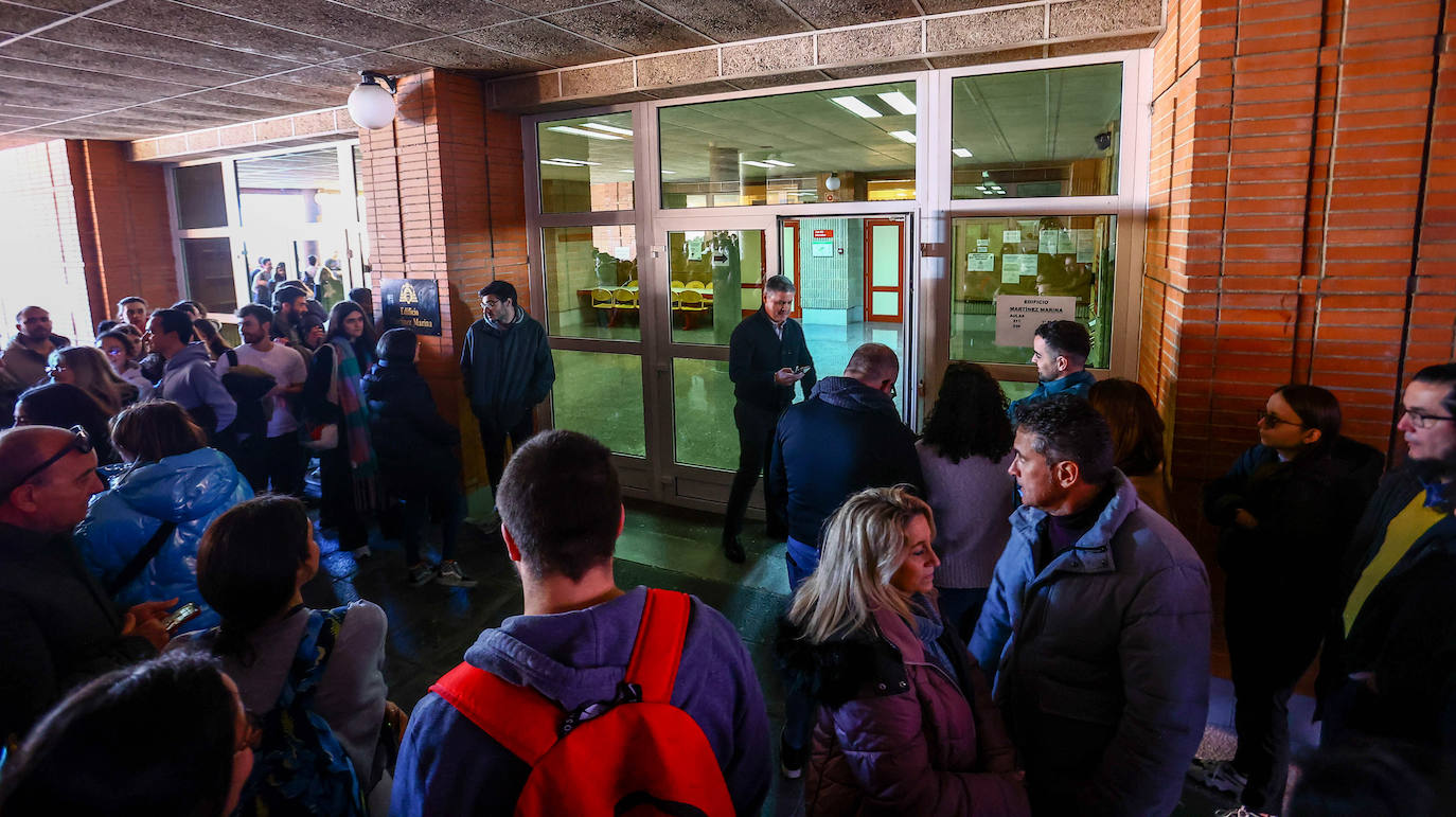 Fotos: Una prueba MIR con más de 1.400 aspirantes en Asturias
