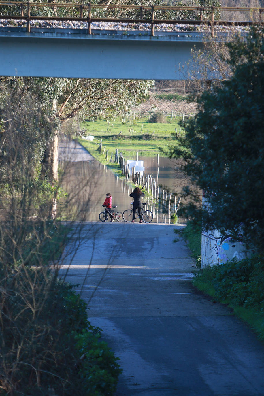 El río Nalón a su paso por Pravia. 