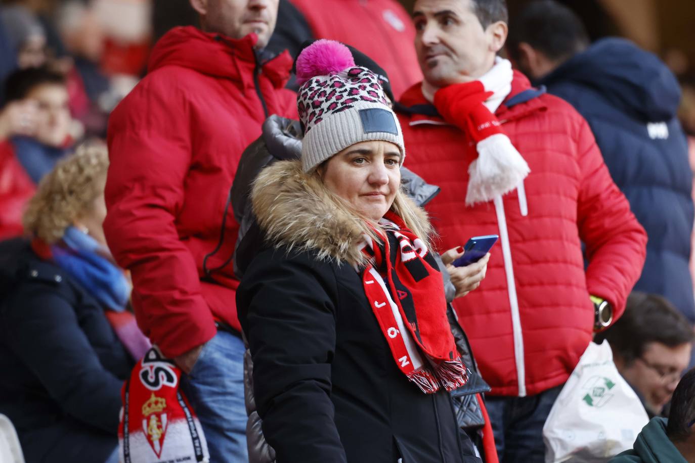 Fotos: ¿Estuviste en el Sporting - Zaragoza? ¡Búscate en las fotos!