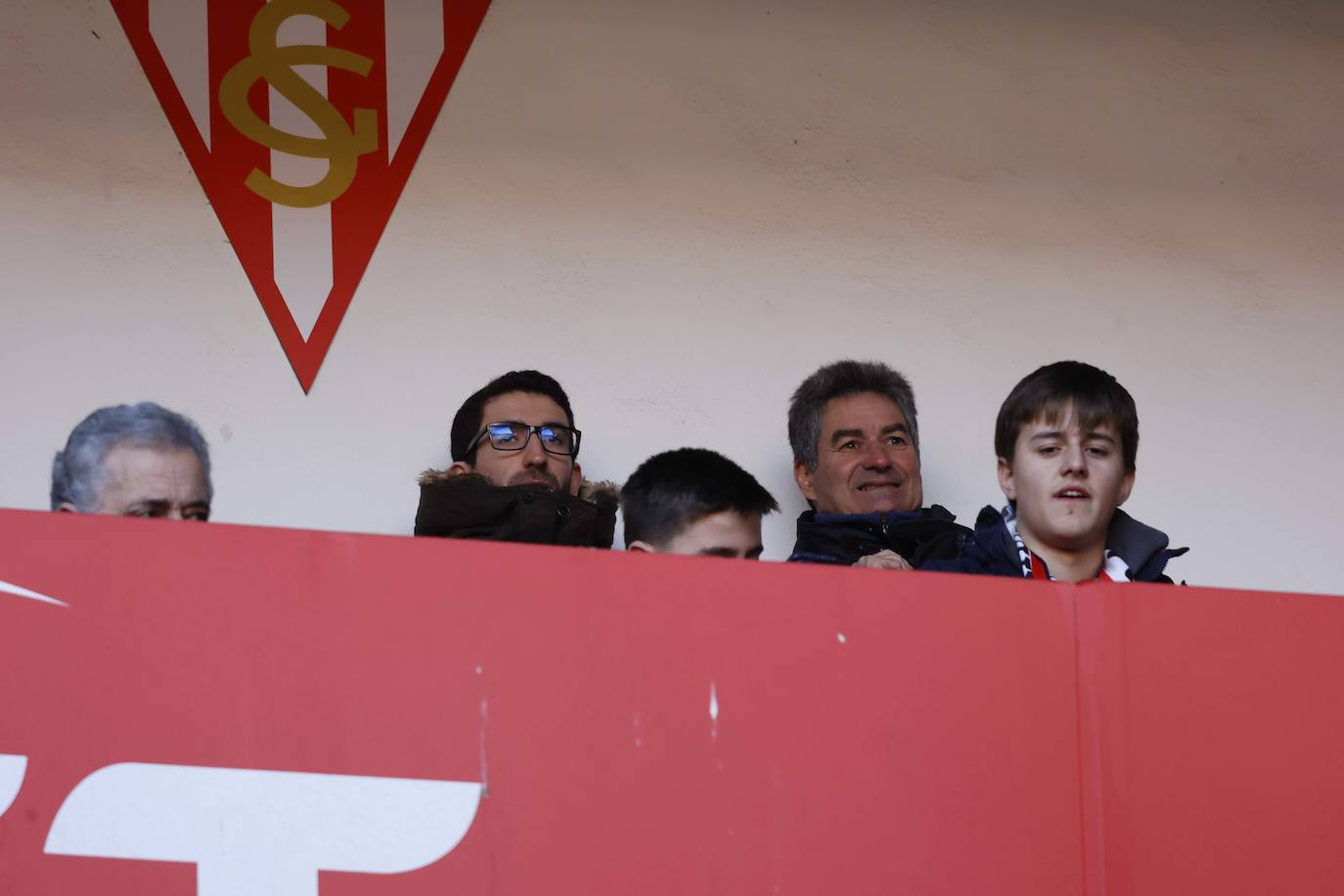 Fotos: ¿Estuviste en el Sporting - Zaragoza? ¡Búscate en las fotos!