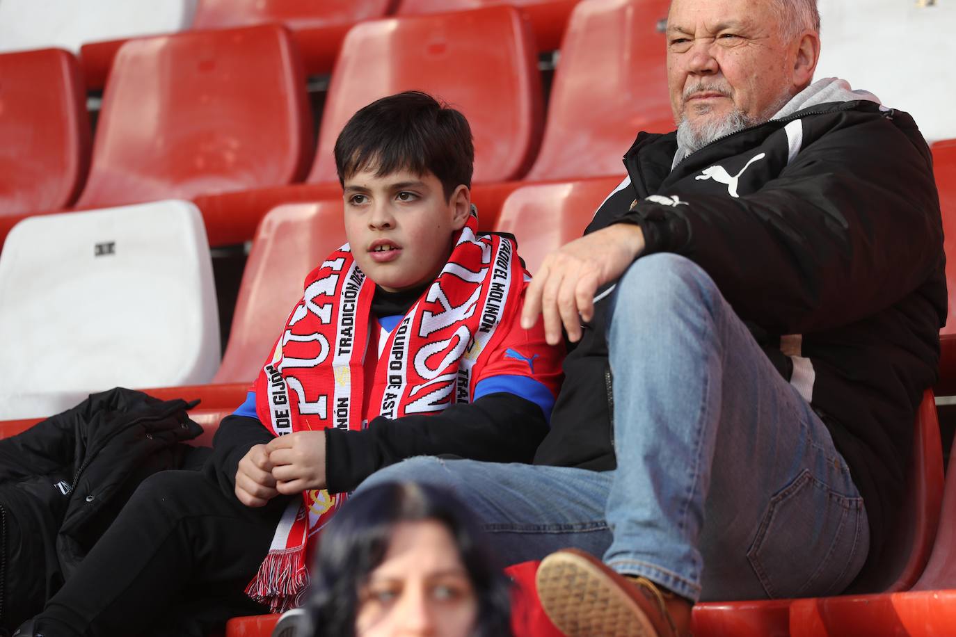 Fotos: ¿Estuviste en el Sporting - Zaragoza? ¡Búscate en las fotos!