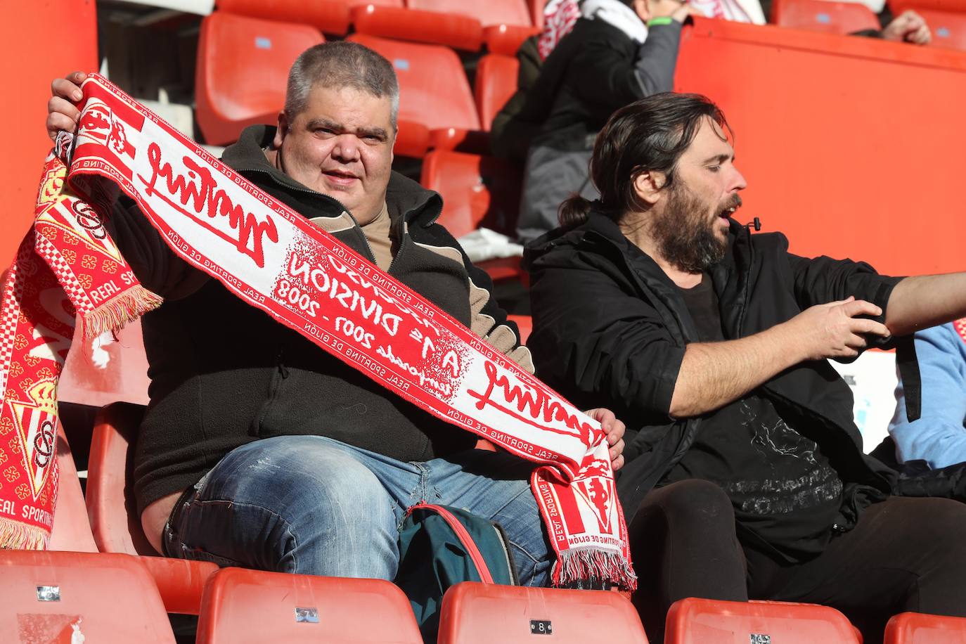 Fotos: ¿Estuviste en el Sporting - Zaragoza? ¡Búscate en las fotos!