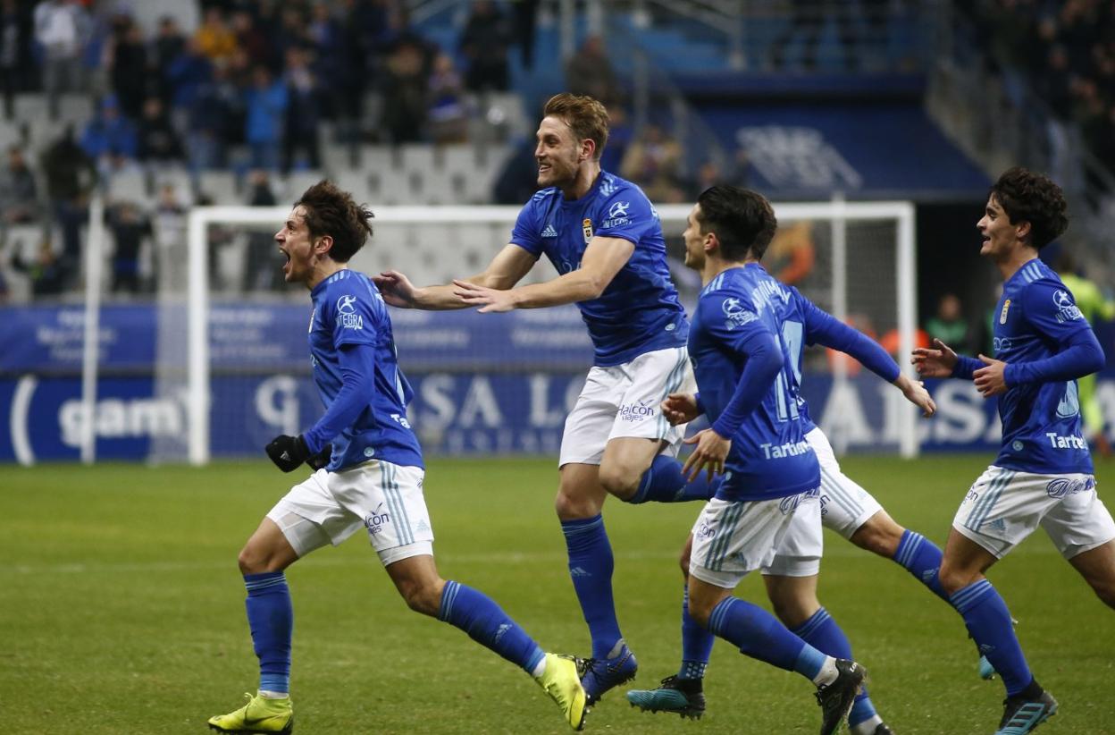 Sangalli celebra un gol ante el Castellón en la 2020-21. 