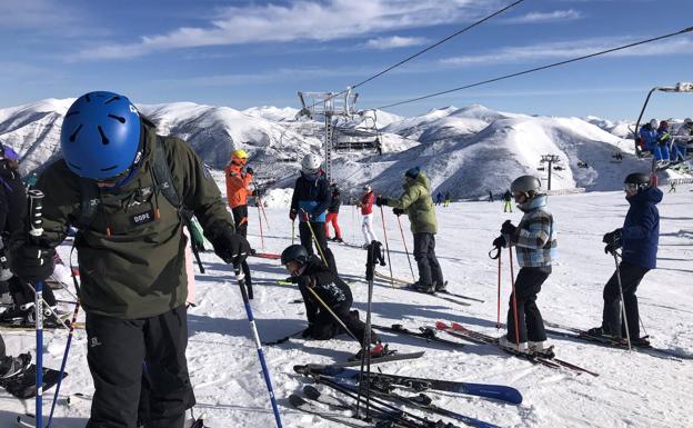 Imagen. La esperada temporada de esquí comienza en Asturias