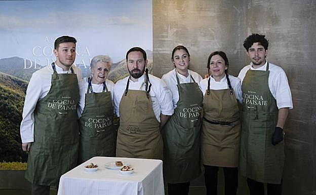 Adrián Bernárdez y Joaquina Rodríguez (Casa Chema), Jairo Rodríguez y Paula Lamas (Roble), Esther Manzano y Jesús Sánchez (Narbasu).
