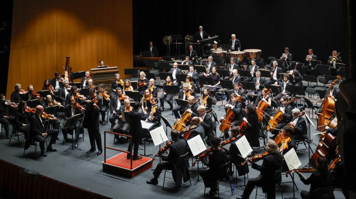 La OSPA, dirigida por Nuno Coelho, ayer en el Jovellanos. 