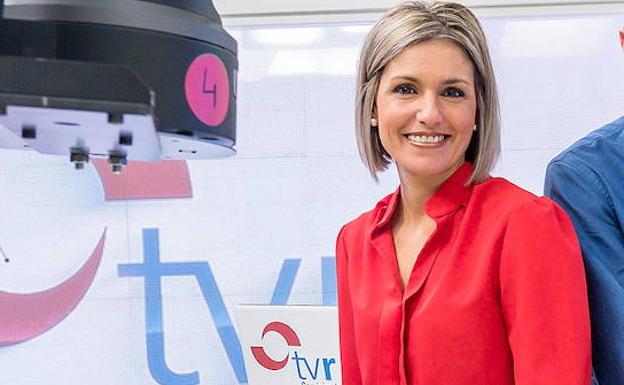 Sandra Carmona en el plató de TVR.