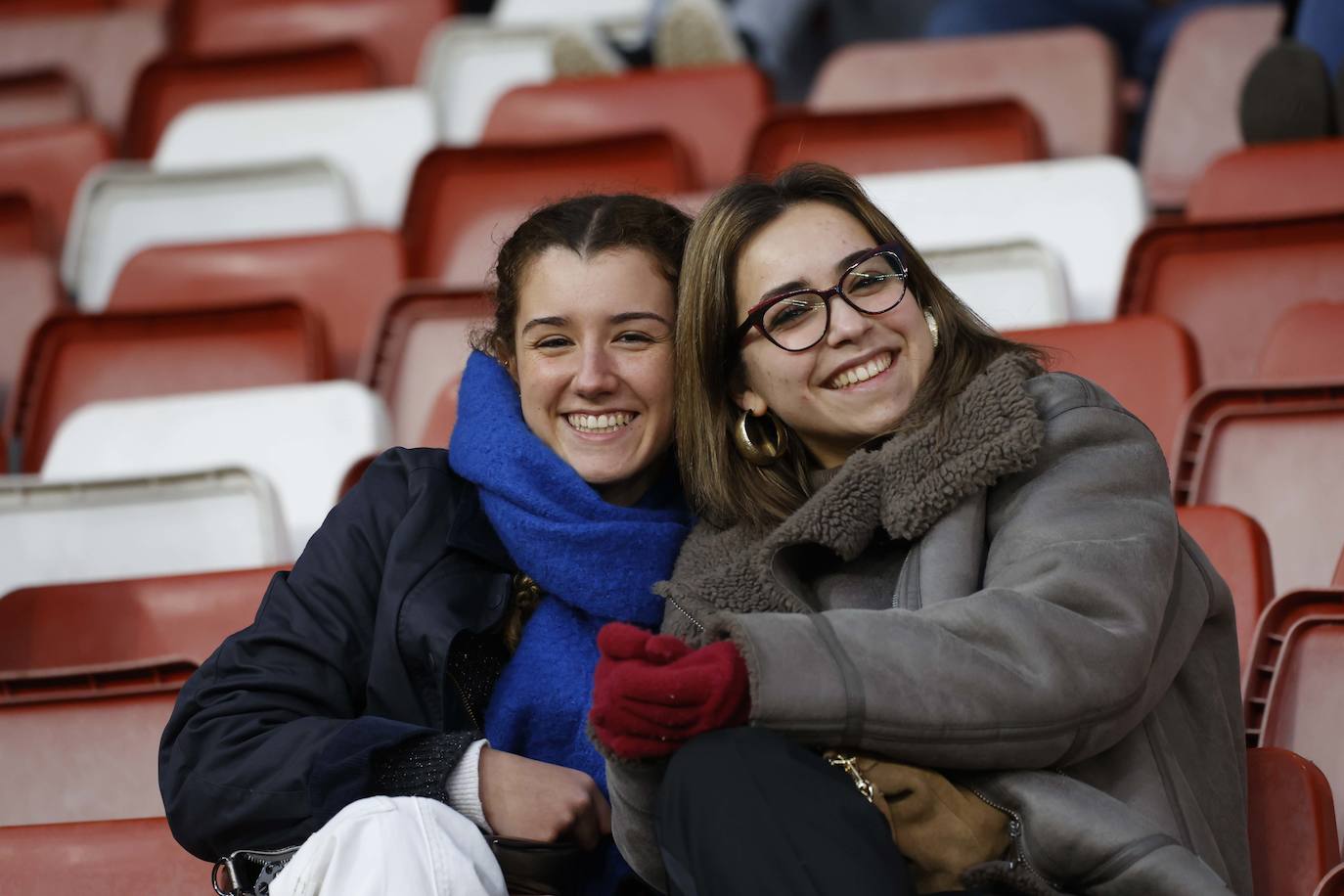 Fotos: ¿Estuviste en el Sporting-Málaga? ¡Búscate en las fotos!