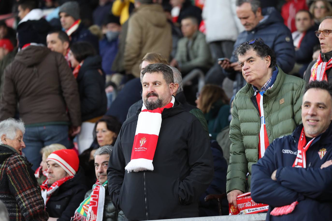 Fotos: ¿Estuviste en el Sporting-Málaga? ¡Búscate en las fotos!