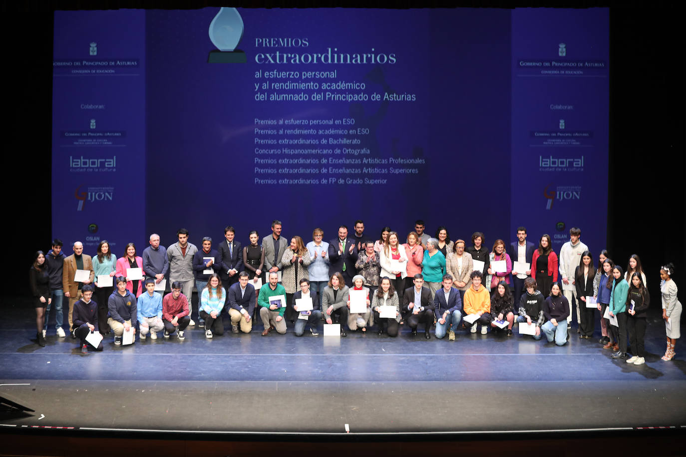 Fotos: Asturias homenajea a 53 estudiantes, premiados por su esfuerzo personal y académico