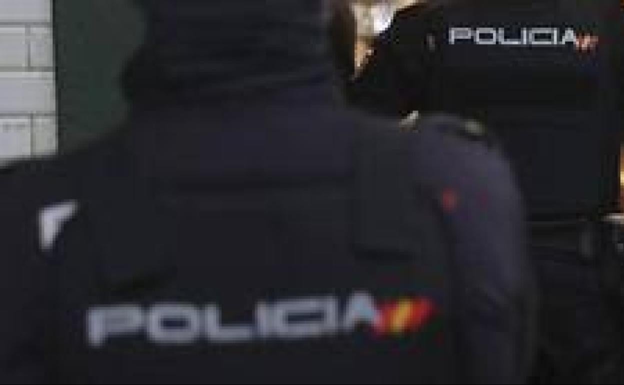 Investigan como violencia de género el asesinato por disparos de una mujer en Cádiz