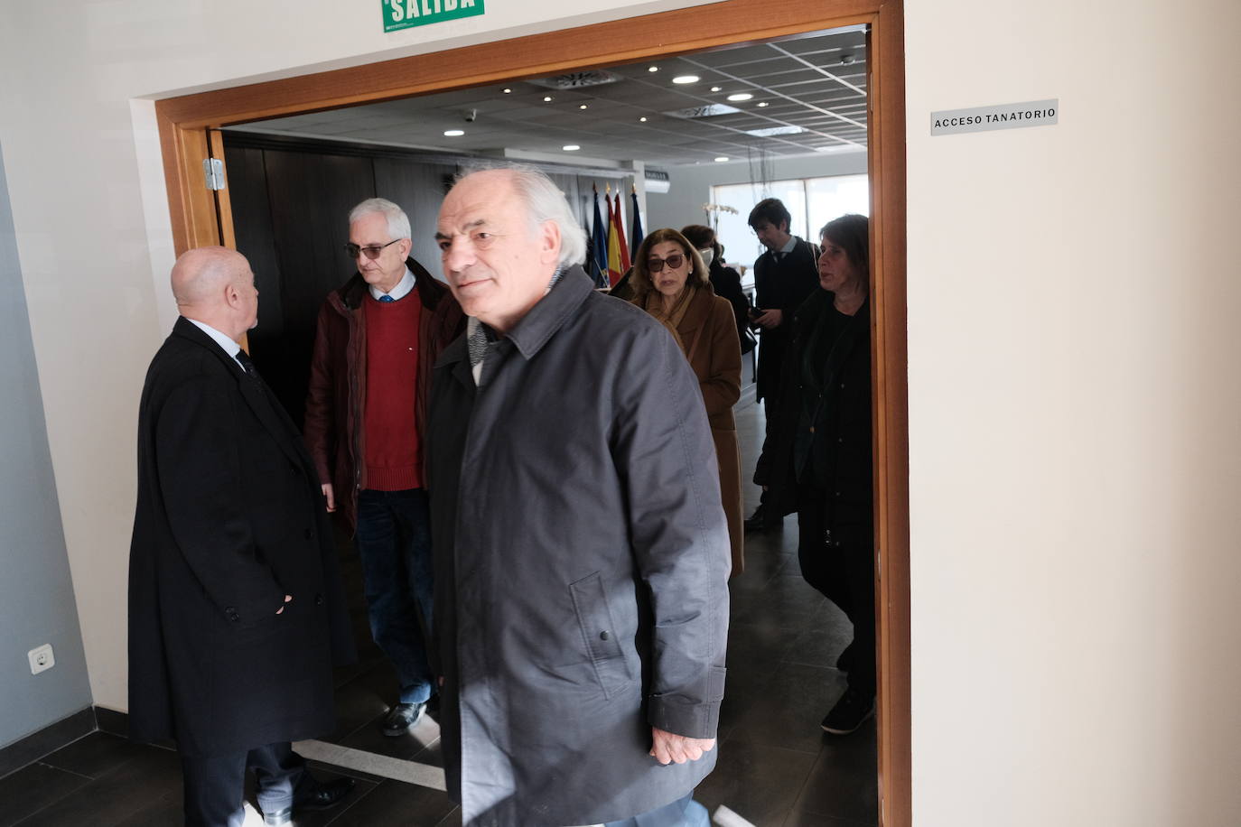 Fotos: Emotivo adiós al economista asturiano Juan Velarde