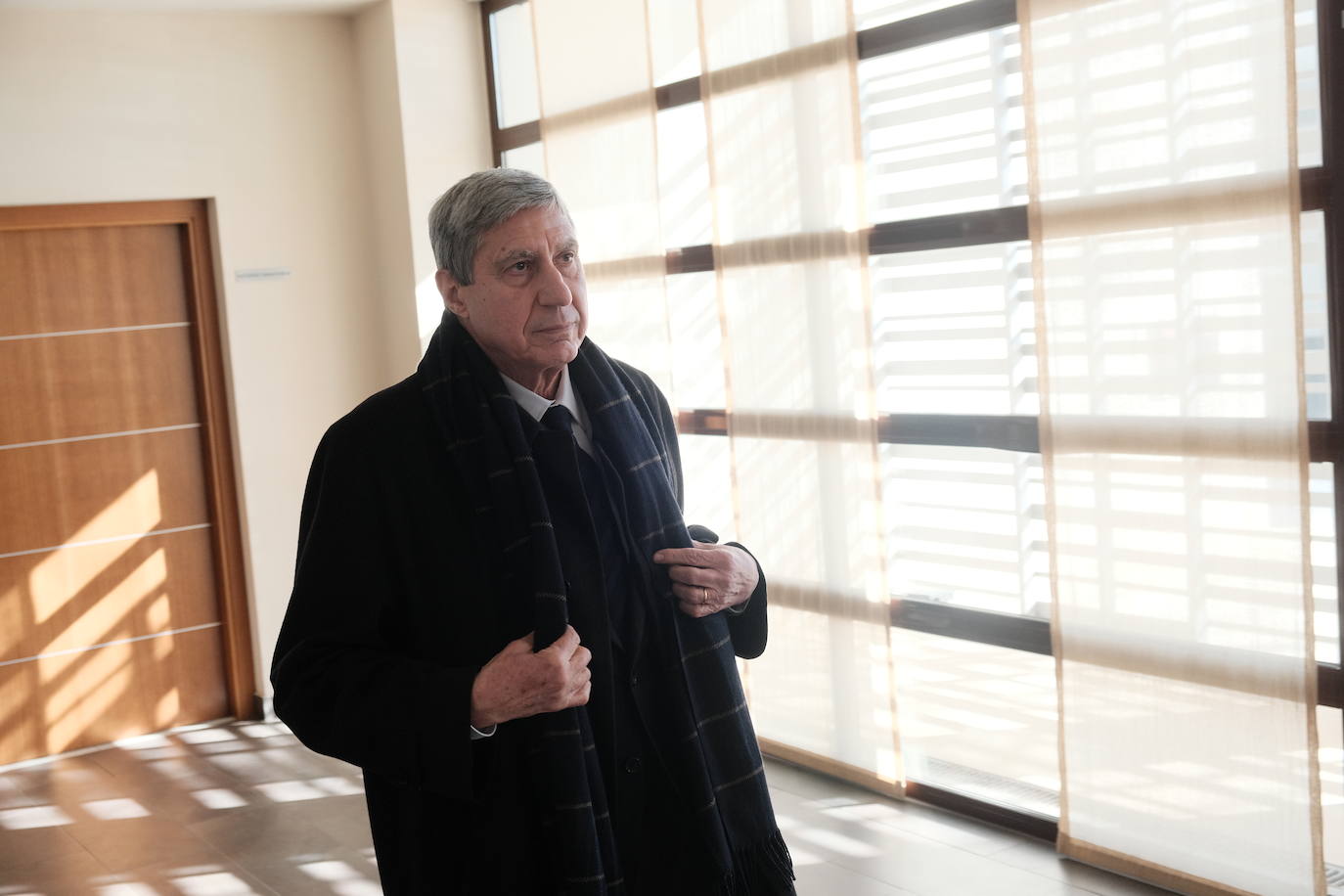 Fotos: Emotivo adiós al economista asturiano Juan Velarde