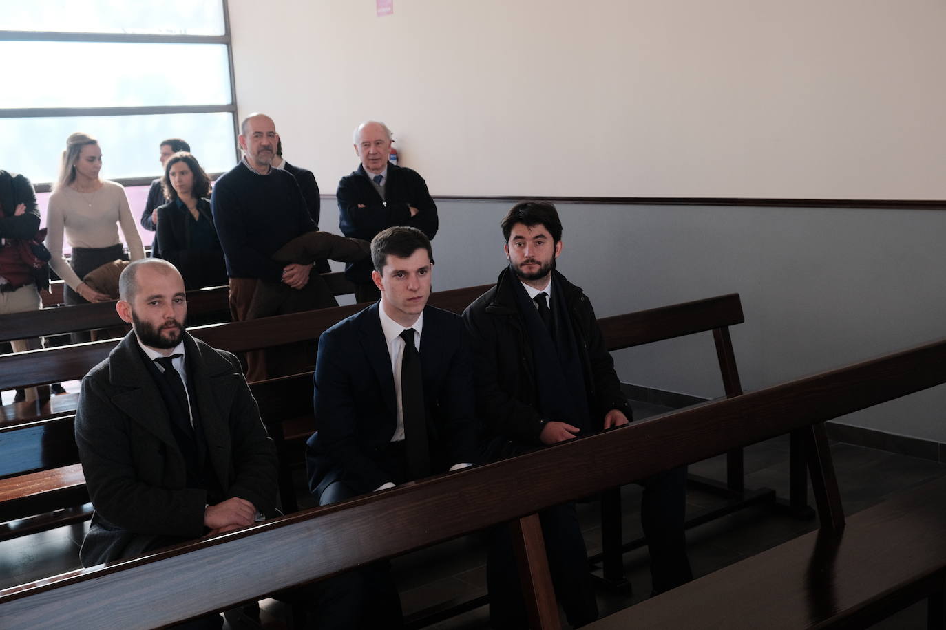 Fotos: Emotivo adiós al economista asturiano Juan Velarde