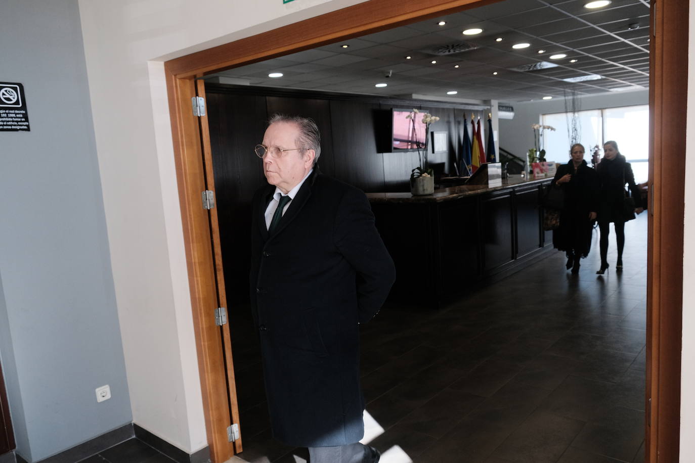 Fotos: Emotivo adiós al economista asturiano Juan Velarde