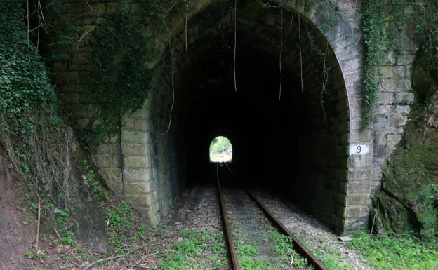 Un túnel de la línea de Feve