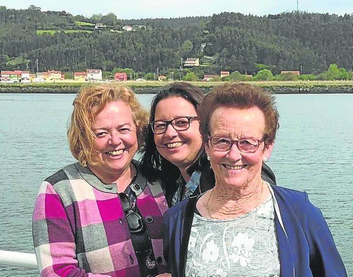 Su madre, Orfelina, y su hermana Beatriz